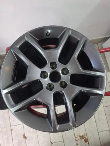 Roda Aro 19 Jeep Compass em perfeito estado 