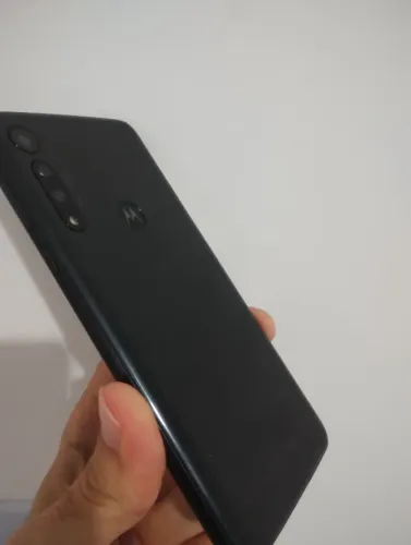 Moto G7 play funcionando (tela trincada)