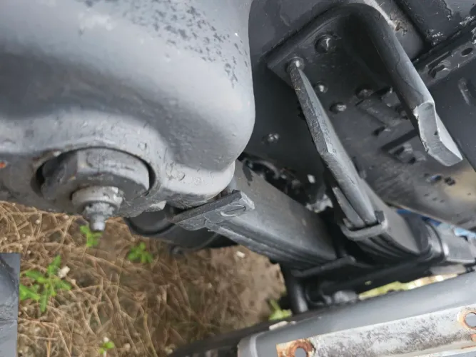 Feixe de molas traseiro para caminhão Scania 
