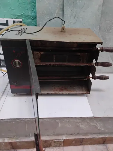 Vendo churrasqueira a gás 350.00
