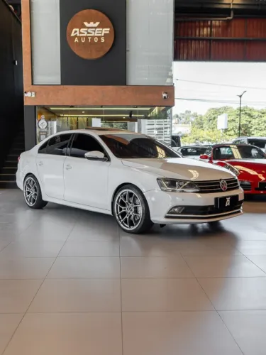 Volkswagen Jetta Highline 2.0 TSI 16V 4P Tiptronic 2017