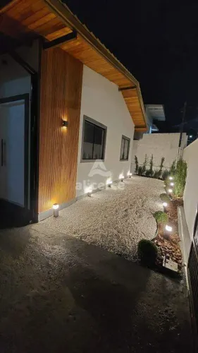 CASA 3 QUARTOS COM SUÍTE, PISCINA E EDÍCULA SERRARIA SÃO JOSÉ/SC