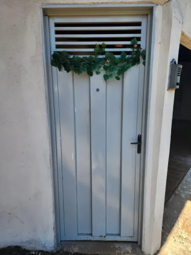 Portão de ferro 2,0 X 0,80