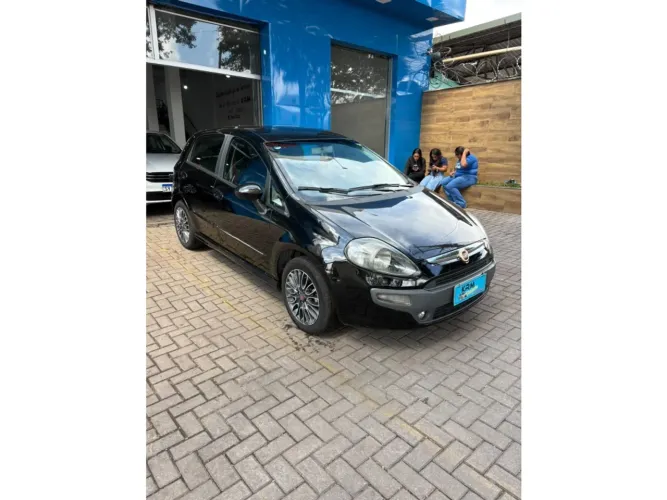 Fiat Punto Sporting 1.8 Flex 8v/16v 5P 2013