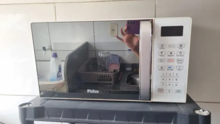 Micro-ondas Philco com painel digital  R$ 150