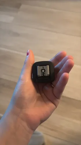 AD-E1 - Adaptador Sapata Flash Canon (R50, R50V e outros)