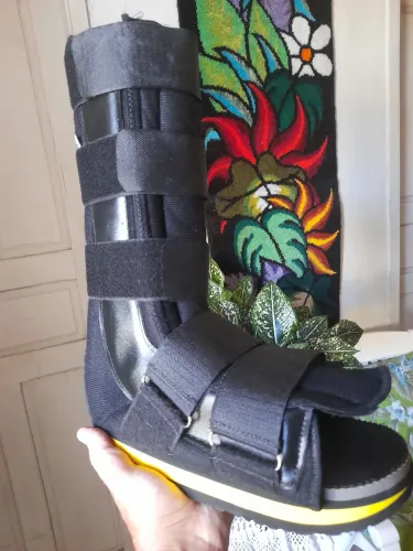 Bota Imobilizadora ( M ) 38 a 41.