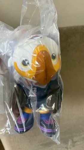 Clutch - Mascote de pelúcia (no plástico)