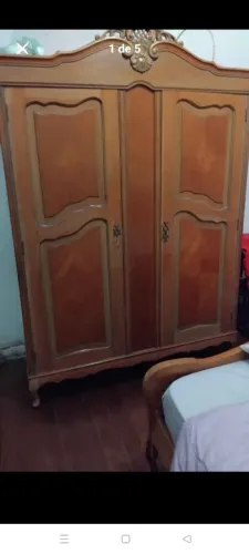 Armário antigo madeira maciça marfim