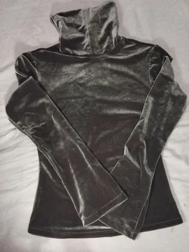 Blusa Gola Alta em Veludo - Manga Longa (aceito pix)