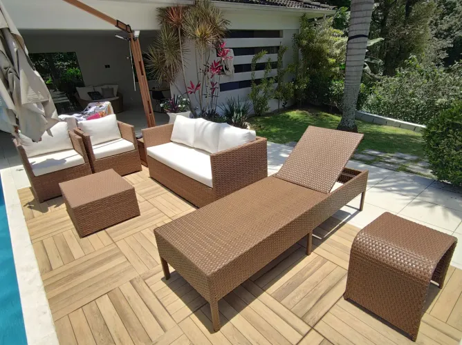 Espreguiçadeira piscina