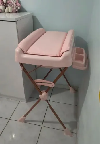 Banheira de bebê com trocador