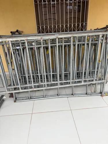 ALUGO FECHAMENTO DE 2 metros cada 