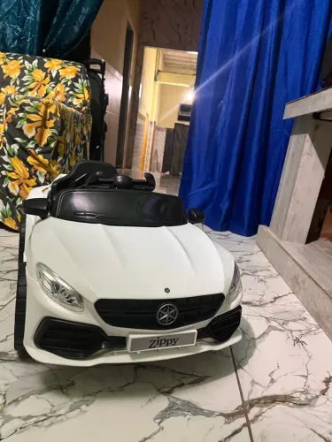 Carro eletrônico infantil