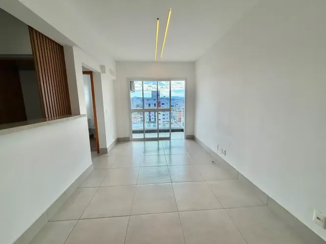 1 DORMITÓRIO AMPLO NO EMBARÉ!