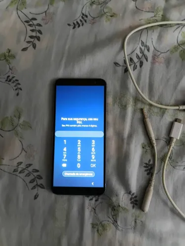 Celular J6 plus