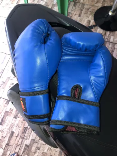 Kit luvas de boxe 14oz Manopla e saco cheio novos