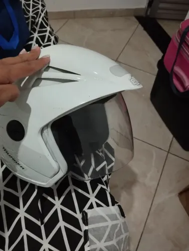 Capacete