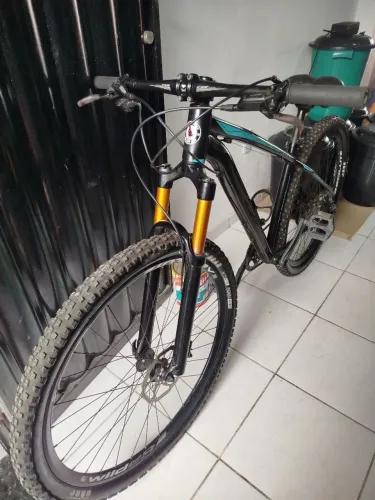 Bike aro 29 suspensão a ar
