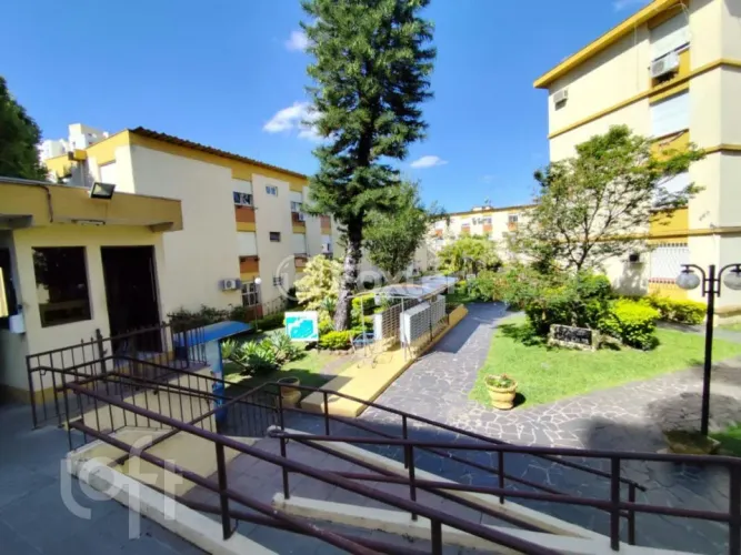 Apartamento à venda Rua Roque Calage, Passo da Areia - Porto Alegre
