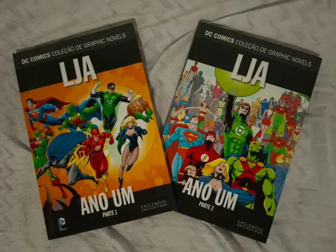 HQ LJA Ano Um Parte 1 & 2 (Eaglemoss Graphic Novels Vol. 9 & 10)
