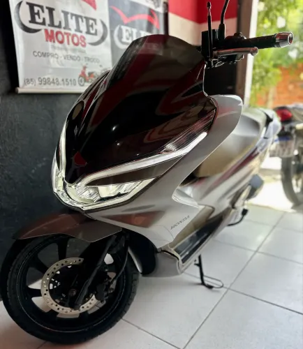 PCX 150 DLX 2022