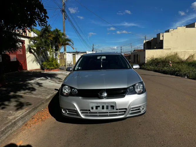 Volkswagen Golf Sportline 1.6 MI Total Flex 8V 4P 2011