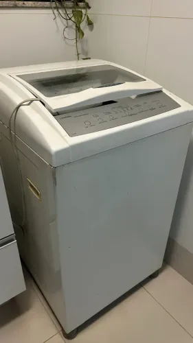 Máquina de lavar roupas Brastemp