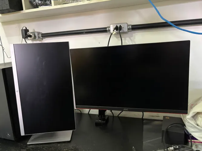 Kit Monitores AOC 25G3ZM 240Hz + HP E223 Full HD IPS