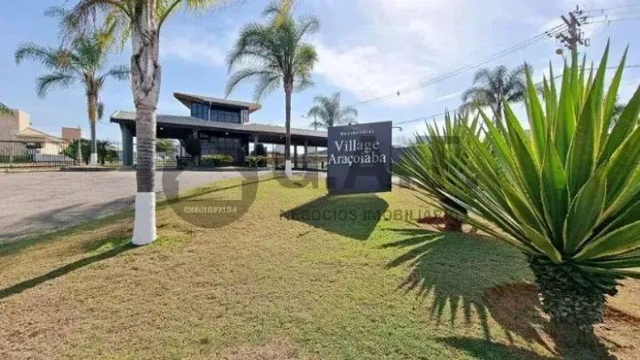 Terreno em Condomínio à Venda em Aracoiaba da Serra-SP Metragem diferenciada 970m² de Área