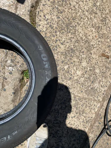 Vendo pneu semi novo onyx plus 175/75 aro 14