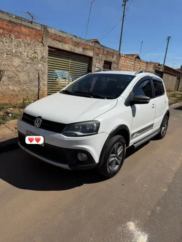 Volkswagen Crossfox 1.6 MI Total Flex 8V 5P 2012