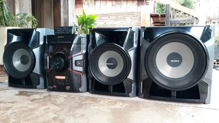 vendo 3 caixas de som da SONY 