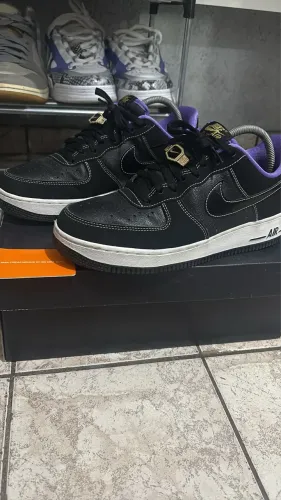 Tênis Nike Air Force 1 World Champion