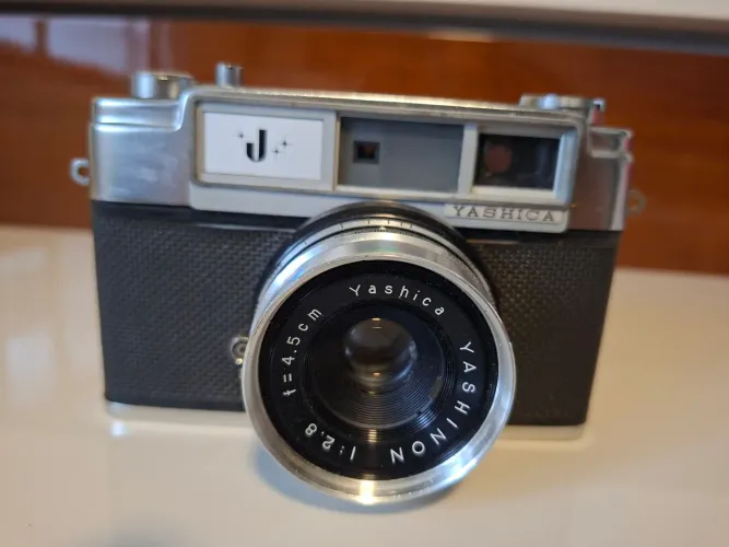 Camera fotografica yashica 