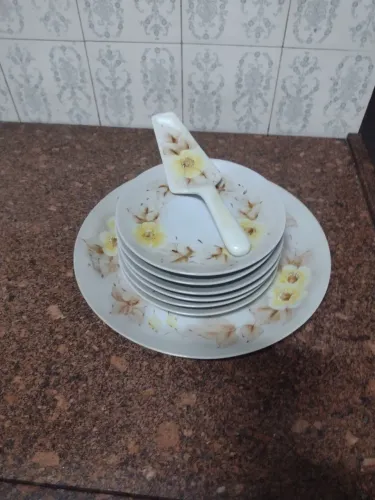 Conjunto de sobremesa em porcelana pintado a mão