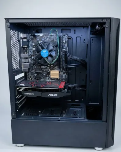 PC Gamer I7 + GTX 1050Ti + 8GB DDR4 Corsair + Placa ASUS