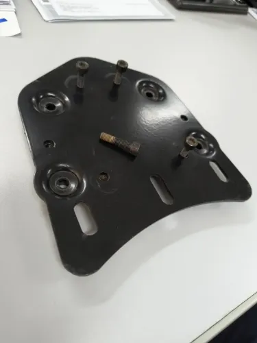 Chapa Suporte Bauleto Baú Yamaha Xtz150 Crosser 150 Original