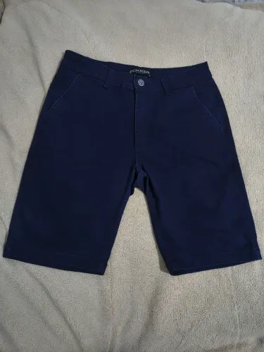 Bermuda masculina de sarja na cor azul - marinho,marca Bokker, tamanho "42" R$50,00