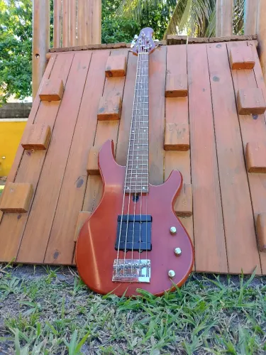Baixo Yamaha BB N5 passivo 