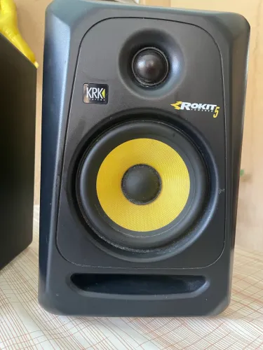 KRK ROKIT 5 MONITOR DE ÁUDIO