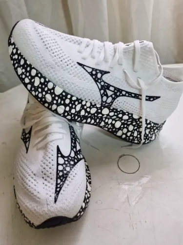 Mizuno Neo Zen 1 Original | 10 km de uso | Estado de novo | Tam. 41 - Branco e Preto