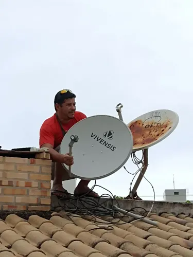 Instalador técnico de antenas e receptores