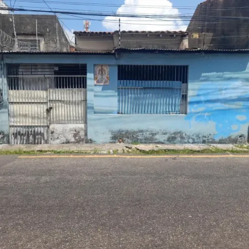 Casa Excelente Localização no Reduto Próximo a Doca