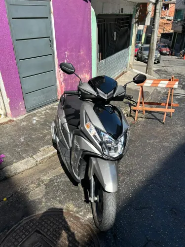 Vendo moto Honda Elite 125/ ano 2025/2026