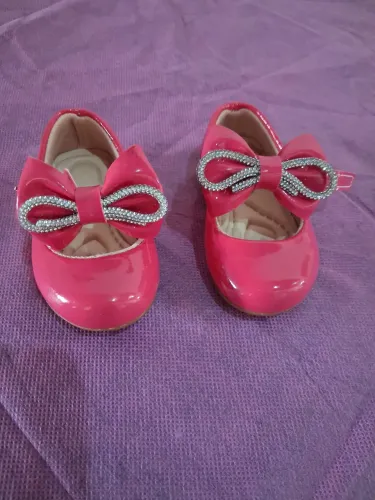 Sapatinha nova comprei número pequeno pra minha bebe WhatsApp *