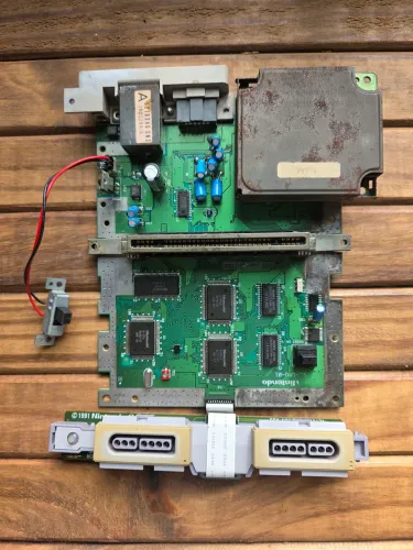 Placa-mãe Super Nintendo (SNES) - Versão 001 - P/ Peças ou Conserto