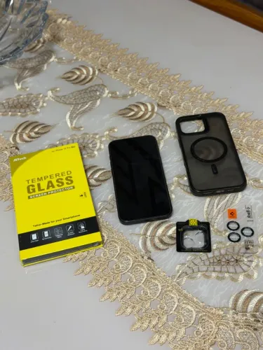Vendo iPhone 16 Pro Max 256 Gb Titânio Preto (Sem Detalhes) + Acessórios