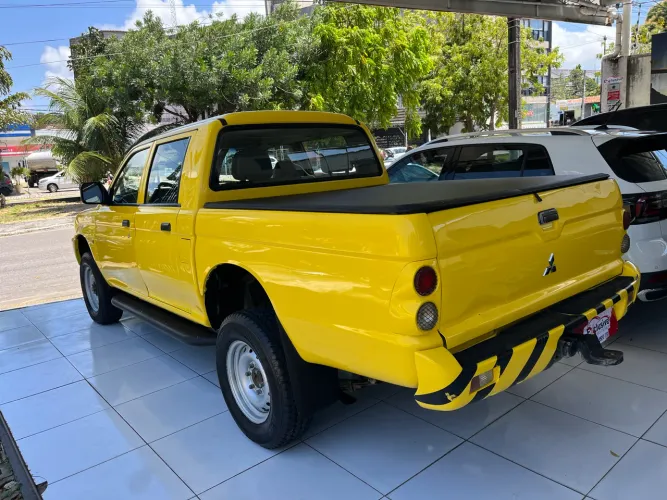 Mitsubishi L200 GL 2.5 4X4 CD Diesel 2012