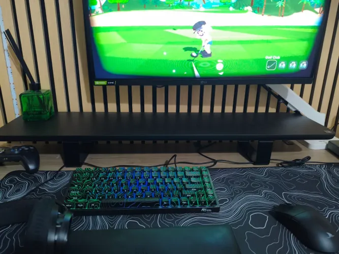 Monitor LG Ultragear FHD 27" 144hz + led ambilight